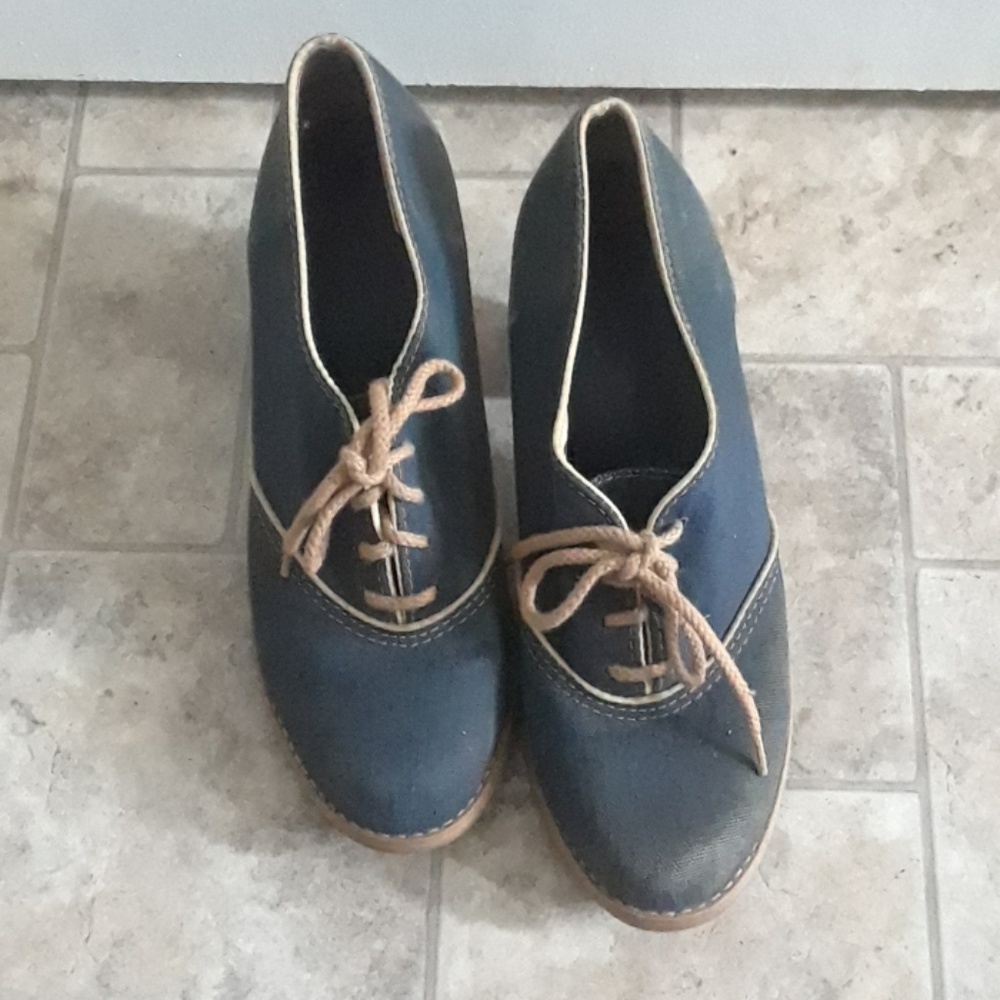 Blue jean vintage heel
